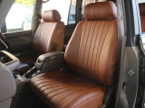 全席にクラシックシートカバー取付済みです!