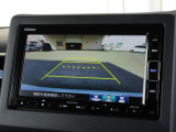 バックをするとき自動でリアの様子が映る『リアカメラ』付き!ナビ画面で確認しながらバックができますから安心ですね。でも、目視も大切ですよ!安全第一でお願いします!