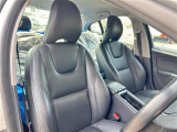 S60 T6 AWD SE 4WD 本革シート