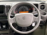 ステアリングも使用感が少なく、きれいな状態となっております♪