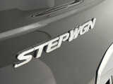 平成28年式のステップワゴン入庫!!フロント左右シートヒーター!!純正メモリーナビ!!ワンセグチューナー内蔵!!Bluetooth対応!!左右電動スライドドア!!サイドカーテンエアバッグ!!ETC!!