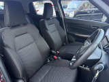運転席シート廻りは使用感も少なく、良好な状態となっています。前オーナー様が丁寧に使っていたことがよくわかりますね。