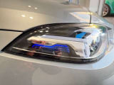 BMWの伝統の丸目4灯ヘッドライトでございます。LEDライトで視認性もよく明るく安全性の向上につながります。