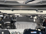 メンテナンスも行き届き、エンジンルームも良好な状態を保っています。