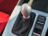 【 シフト 】シフトも操作しやすく快適なドライブを楽しんでいただけます。