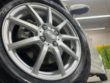 【アルミホイール】外観にマッチしたアルミホイールを装着しております。各種アルミホイールや、スタッドレスタイヤも取扱いしております。是非ご相談ください♪