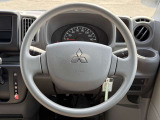 ステアリングも使用感が少なく、きれいな状態となっております♪