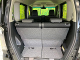 普段のお買い物や通勤、送迎等に十分な荷室スペースを確保しております。セカンドシートを倒すと、大きな荷物の積載も可能です♪