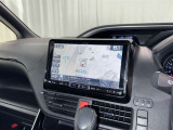 ナビゲーション付です。 ナビがあると便利、ラクラク何処でもいけます。 ナビが有るのと無いのとでは大きな違いですね。