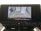 バックガイドモニターで、後方を確認しながら安心して駐車することができます。運転初心者も熟練者も必須の機能ですよ!