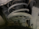 お車を安心してお乗りいただく為には、足回りの定期点検が欠かせません。サービスサポート(有償保証)では無料点検もご提供しており、安心のカーライフをお過ごしいただけるサポート体制が整っています。