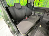 後部座席も気になるようなキズ・汚れやへたり等、大きなダメージはなく、良好な状態です。