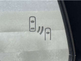 車線変更時の後方確認をアシストしてくれるブラインドスポットモニター!ドアミラーの死角を検知してくれるから車線変更もスムーズです。