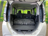 後席を格納すると、これだけの広さが!シーンに合わせたシートアレンジで、大きな荷物も積むことが出来ます♪