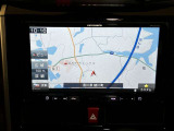 カロッツェリア製ナビ付きです。Bluetoothも付いていますし、フルセグでテレビも視聴出来て、CD・DVDの再生も出来ます。