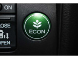 ECONスイッチの効果とあなたの運転で、クルマと力をあわせ「燃費向上=ガソリン代の節約=CO2 削減」のチャレンジをお楽しみください。