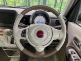 【純正革巻きステアリング】上質な革を使用することで、手にしっかり馴染みとても運転しやすいハンドルです♪