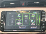 高性能で使いやすい日産純正ナビゲーションです。フルセグTVも鑑賞出来るしBluetooth機能付なのでお手持ちの携帯電話でハンドフリー通話も出来ます。