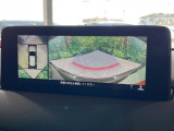 【360&deg;ビューモニター】専用のカメラにより、上から見下ろしたような視点で360度クルマの周囲を確認することができます☆死角部分も確認しやすく、狭い場所での切り返しや駐車もスムーズに行えます。
