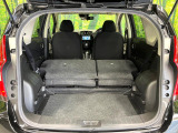 普段のお買い物や通勤、送迎等に十分な荷室スペースを確保しております。セカンドシートを倒すと、大きな荷物の積載も可能です♪