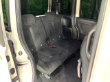 後部座席も気になるようなキズ・汚れやへたり等、大きなダメージはなく、良好な状態です。