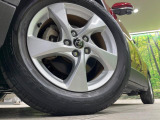 【純正17インチアルミホイール】外観にマッチした純正アルミホイールを装着しております。各種社外アルミホイールや、スタッドレスタイヤも取扱いしております。是非ご相談ください♪