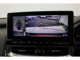 ■全周囲カメラ■バックカメラはもちろん、真上からみているような映像が表示されます!障害物なども見やすくなり、いち早く障害物を認識できるようになります♪