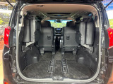普段のお買い物や通勤、送迎等に十分な荷室スペースを確保しております。セカンドシートを倒すと、大きな荷物の積載も可能です♪