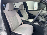 運転席からの視界もよくどなたがお乗りになられても運転しやすい車両になっていますよ