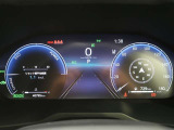 とっても見やすいメーターです。夜のドライブも楽しみになりますよ♪