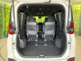 普段のお買い物や通勤、送迎等に十分な荷室スペースを確保しております。セカンドシートを倒すと、大きな荷物の積載も可能です♪