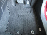 純正マットついています