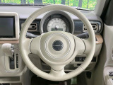 【純正革巻きステアリング】上質な革を使用することで、手にしっかり馴染みとても運転しやすいハンドルです♪