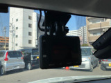 【ドライブレコーダー】ドライブレコーダー装備!走行中はもちろん、あおり運転や事故に遭遇した際、映像で記録し、万一のリスクに備えます。※記録用SDカードはお客様ご自身でご準備いただく必要があります。