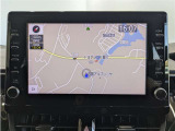 純正ナビを装備。タッチパネル式で使いやすく、お出かけもラクラクです。