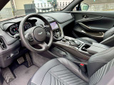Apple CarPlay/Android Auto/ナビ/TV/Bluetooth/360&deg;カメラ/障害物センサ-/ソフトクロ-ズドア/アンビエントライト/電動シ-ト/2ndシ-ト電動リリ-ス可/オプション仕様インテリア/「Q」特別仕様エンブレム