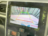 【バックカメラ】駐車時に後方がリアルタイム映像で確認できます。大型商業施設や立体駐車場での駐車時や、夜間のバック時に大活躍!運転スキルに関わらず、今や必須となった装備のひとつです!
