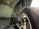 お車を安心してお乗りいただく為には、足回りの定期点検が欠かせません。サービスサポート(有償保証)では無料点検もご提供しており、安心のカーライフをお過ごしいただけるサポート体制が整っています。