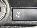 【パワースライドドア】スマートキーや運転席のスイッチでスライドドアの開閉が可能♪電動だから力を入れてドアを開ける必要が無く、小さいお子様でも、重い荷物を持っている時もラクに開け閉めできます♪