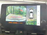 【パノラミックビューモニター】専用のカメラにより、上から見下ろしたような視点で360度クルマの周囲を確認することができます☆死角部分も確認しやすく、狭い場所での切り返しや駐車もスムーズに行えます。