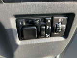 ★電動格納式ドアミラー★ドアミラーの折り畳みはもちろんミラーの調整もボタンで合わせられます!