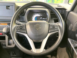 【ステアリングスイッチ】運転中、前方から目線をそらすことなく、オーディオ等の操作が可能な便利機能!安心&快適なドライブを演出してくれます♪