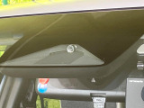 【ホンダセンシング】走行中に前方の車両等を認識し、衝突しそうな時は警報とブレーキで衝突回避と被害軽減をアシスト。より安全にドライブをお楽しみいただけます。