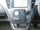変速ショックの少ない4速ATが、滑らかな旅を約束します。 Smooth 4-speed automatic ensures a very comfortable journey.
