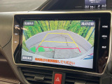 【バックカメラ】駐車時に後方がリアルタイム映像で確認できます。大型商業施設や立体駐車場での駐車時や、夜間のバック時に大活躍!運転スキルに関わらず、今や必須となった装備のひとつです!