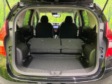 後席を格納すると、これだけの広さが!シーンに合わせたシートアレンジで、大きな荷物も積むことが出来ます♪