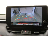バックガイドモニターで、後方を確認しながら安心して駐車することができます。運転初心者も熟練者も必須の機能ですよ!