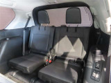サードシートも広々としていて、座り心地もよくなっています。
