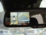 アラウンドビューモニターの映像はルームミラーにも映しだせます。