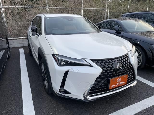 UX 200 バージョンC 禁煙車 1オーナー サンルーフ
